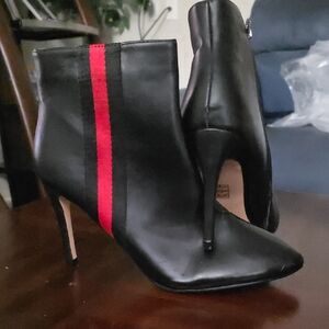 Elegant Black and Red Heeled Ankle Boots